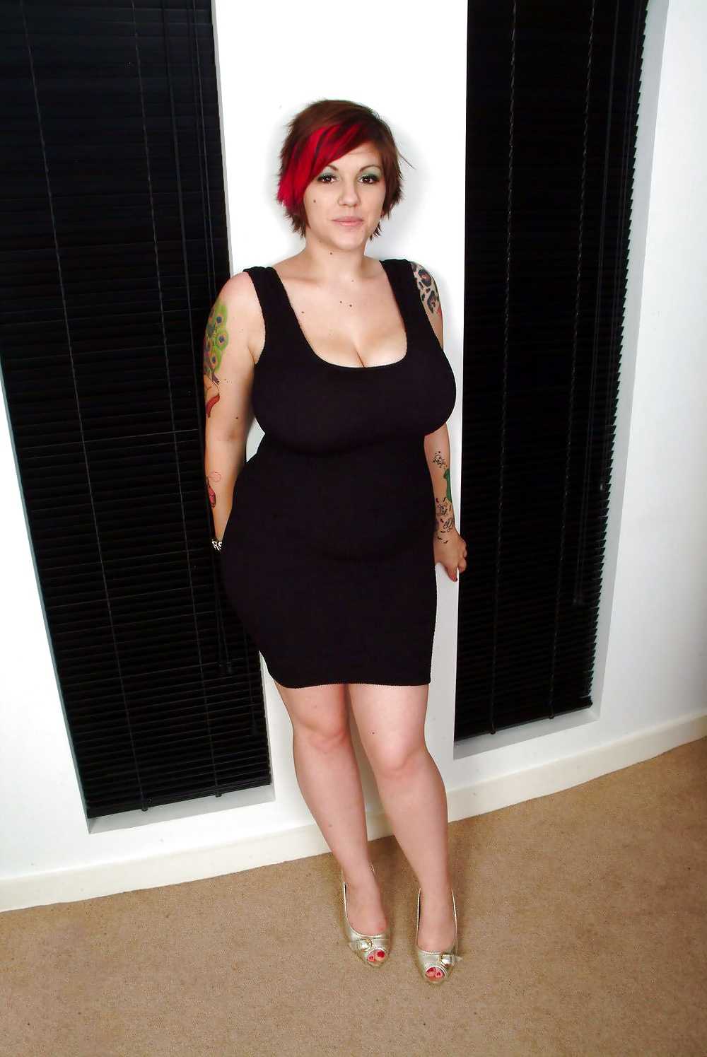 Curvy Beauties 69 Clothed Edition