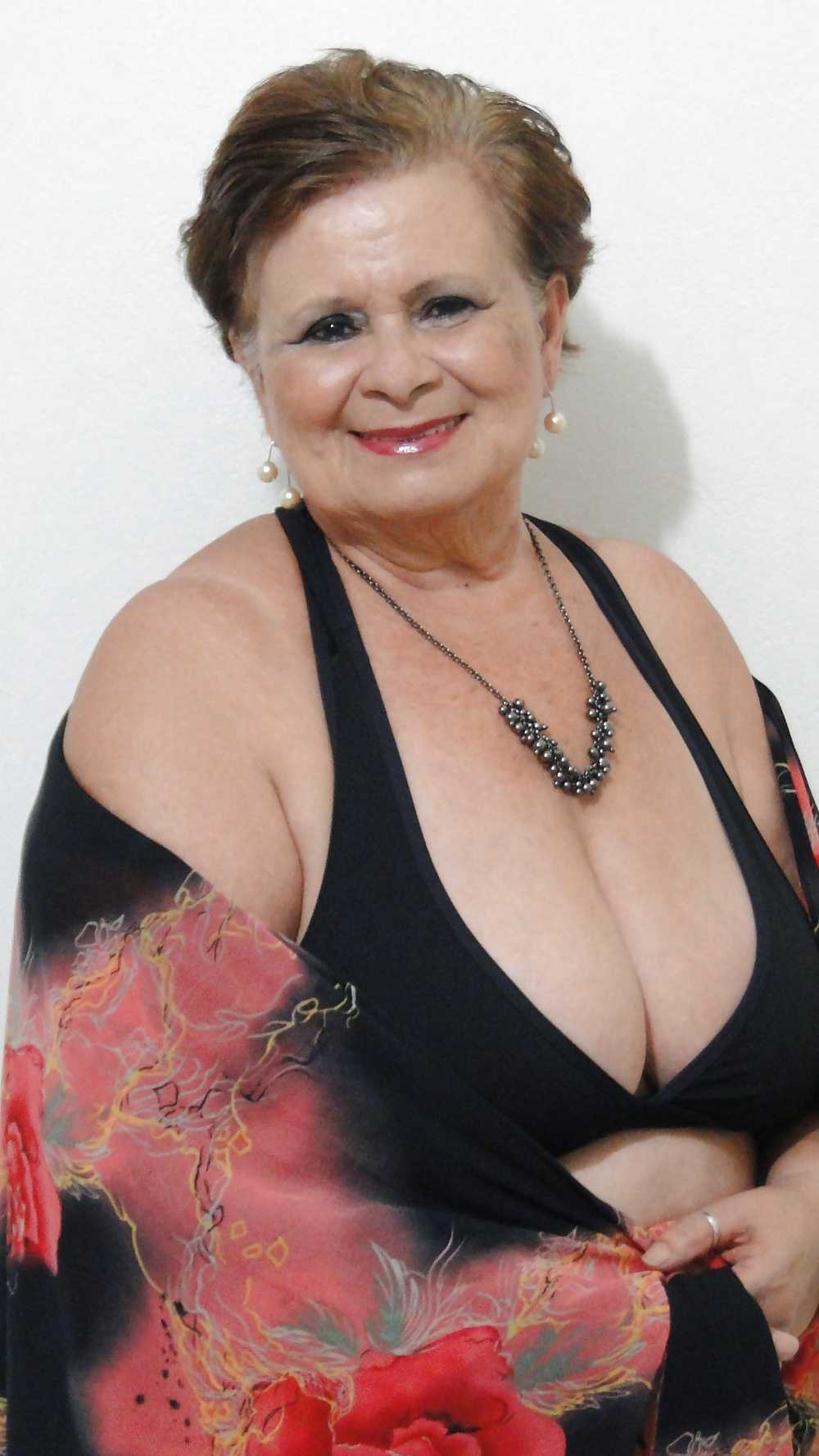 Mature Granny Face and Cleavage