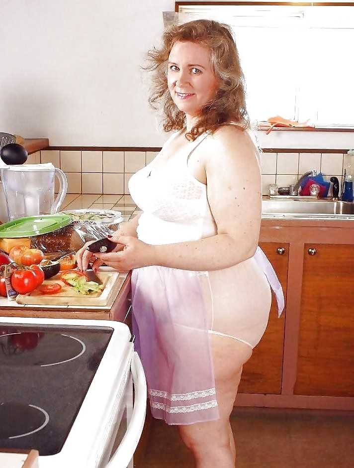 Big Butt in the Kitchen - Old Fat Mature Housewife